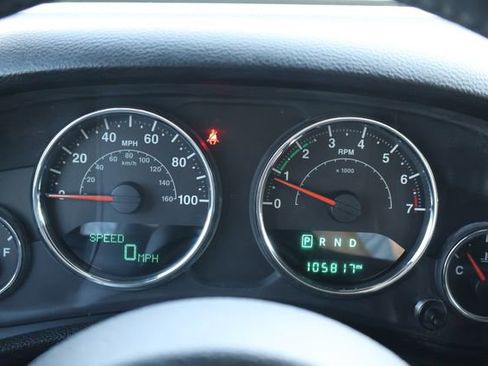 Used 2016 Jeep Wrangler Unlimited Sport w/ Connectivity Group AWD/4WD image 9