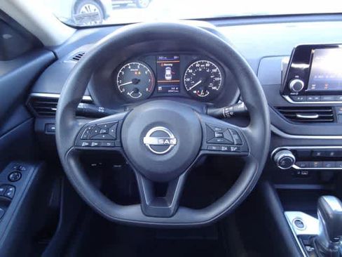 Used 2023 Nissan Altima 2.5 S image 10