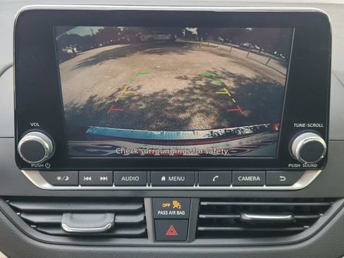 Used 2022 Nissan Altima 2.5 SR FWD image 18