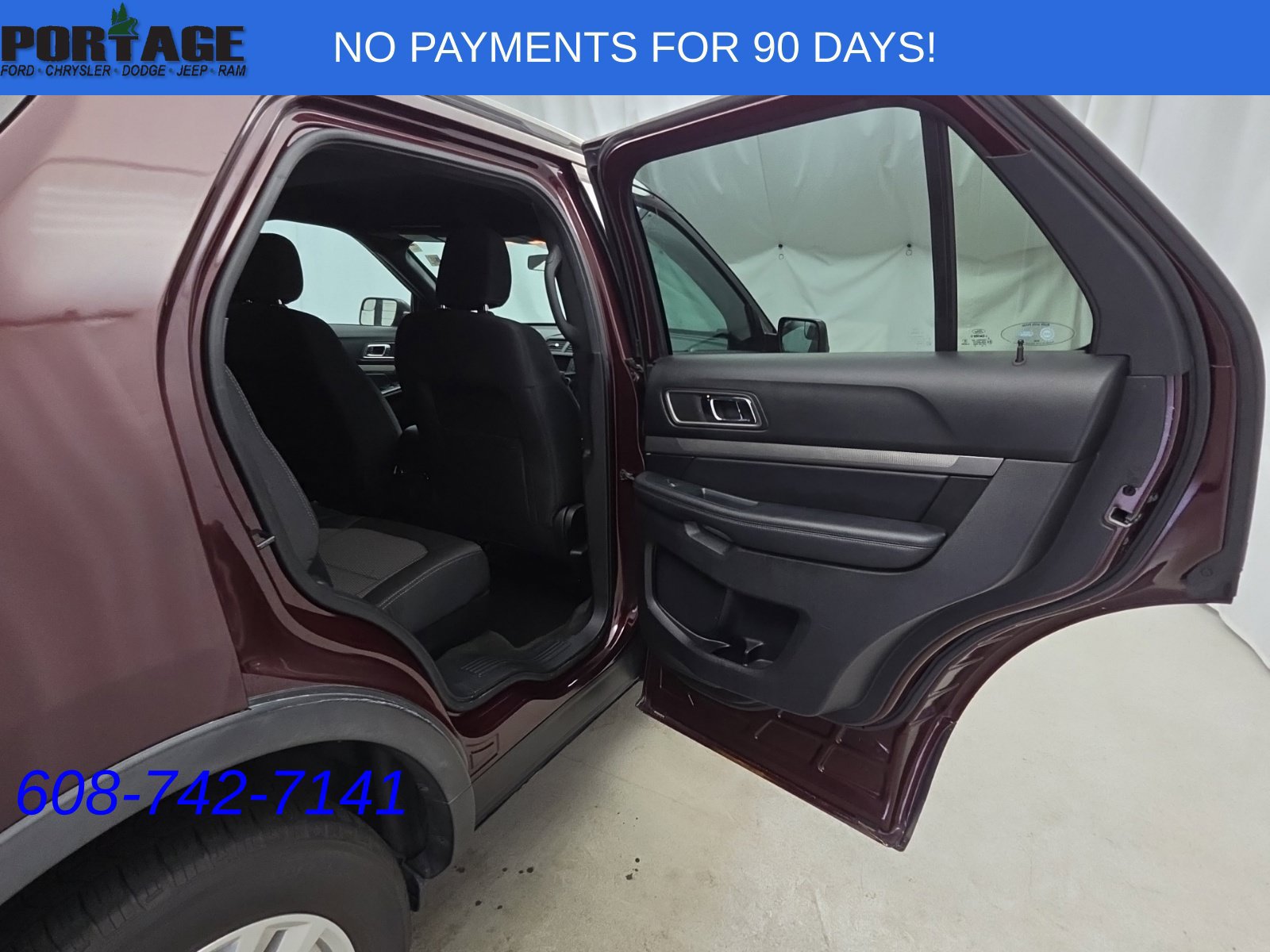 Used 2018 Ford Explorer XLT AWD/4WD image 36