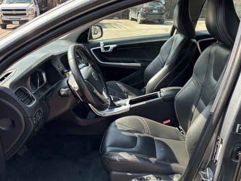 Used 2018 Volvo S60 T5 Dynamic w/ Vision Package image 14