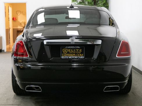 Used 2014 Rolls-Royce Ghost image 4