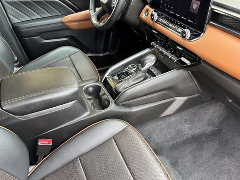 Certified 2023 GMC Canyon AT4 w/ AT4 Premium Package AWD/4WD image 16