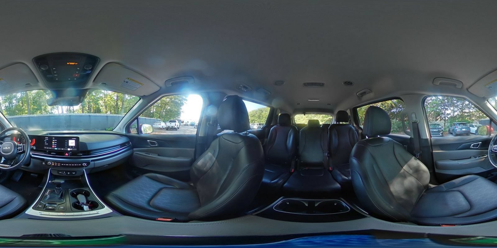 Used 2026 Kia Carnival FWD image 43