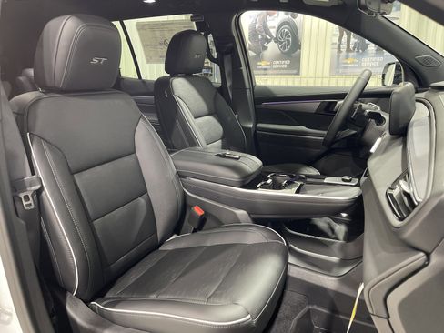 New 2026 Buick Enclave Sport Touring w/ Power Package image 19