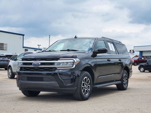 Certified 2024 Ford Expedition Max XLT RWD image 2