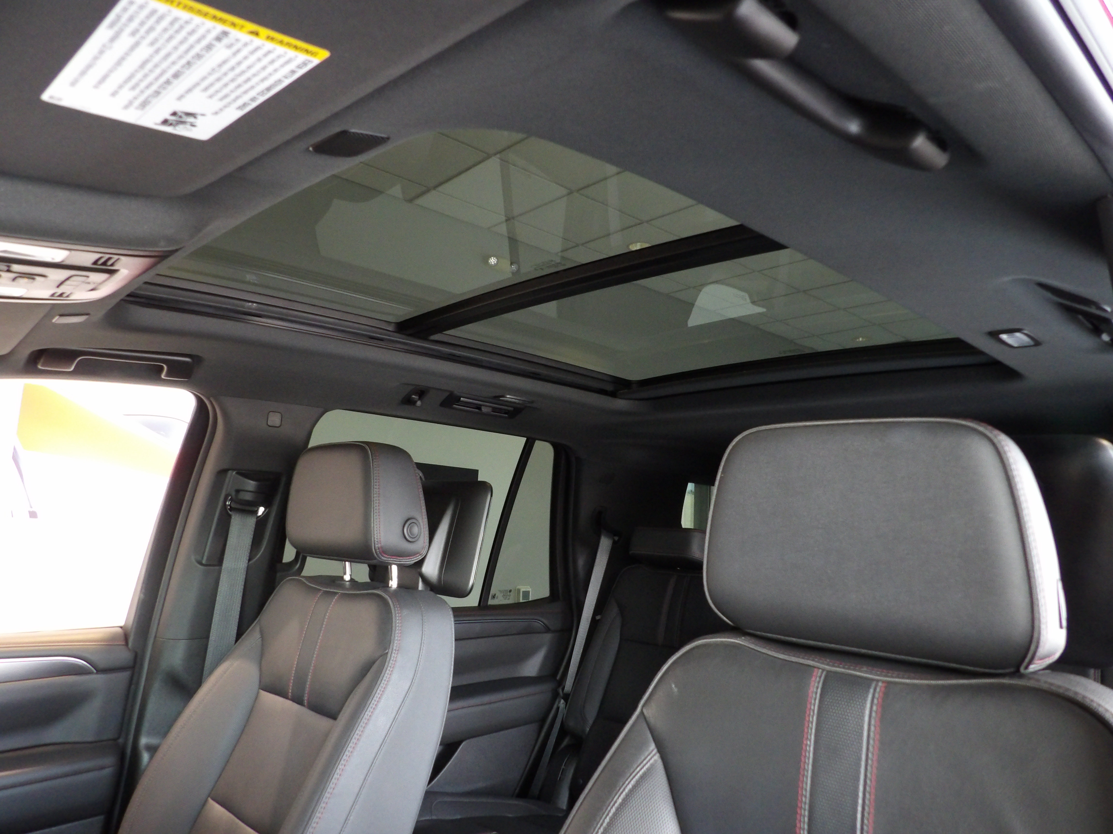 Used 2023 Chevrolet Tahoe RST w/ Luxury Package AWD/4WD image 17