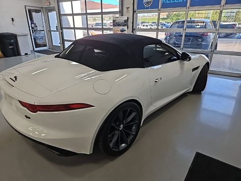 Used 2014 Jaguar F-TYPE S image 7