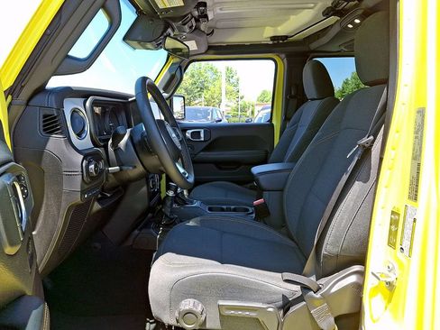 Used 2024 Jeep Wrangler Unlimited Sahara AWD/4WD image 13