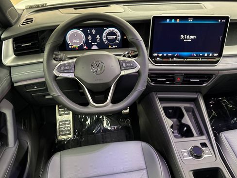 New 2026 Volkswagen Tiguan SE R-Line AWD/4WD image 13