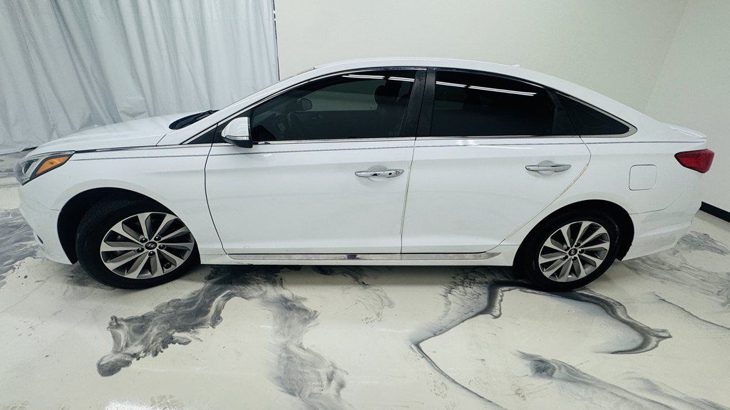 Used 2016 Hyundai Sonata Sport w/ Option Group 02 FWD image 5