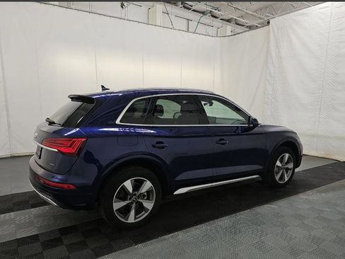 Used 2023 Audi Q5 2.0T Premium w/ Convenience Package AWD/4WD image 2
