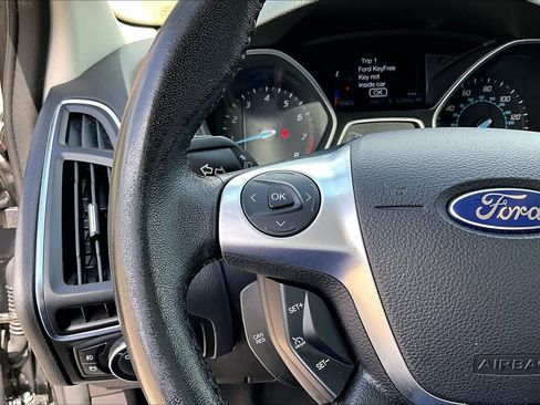 Used 2013 Ford Focus Titanium FWD image 24