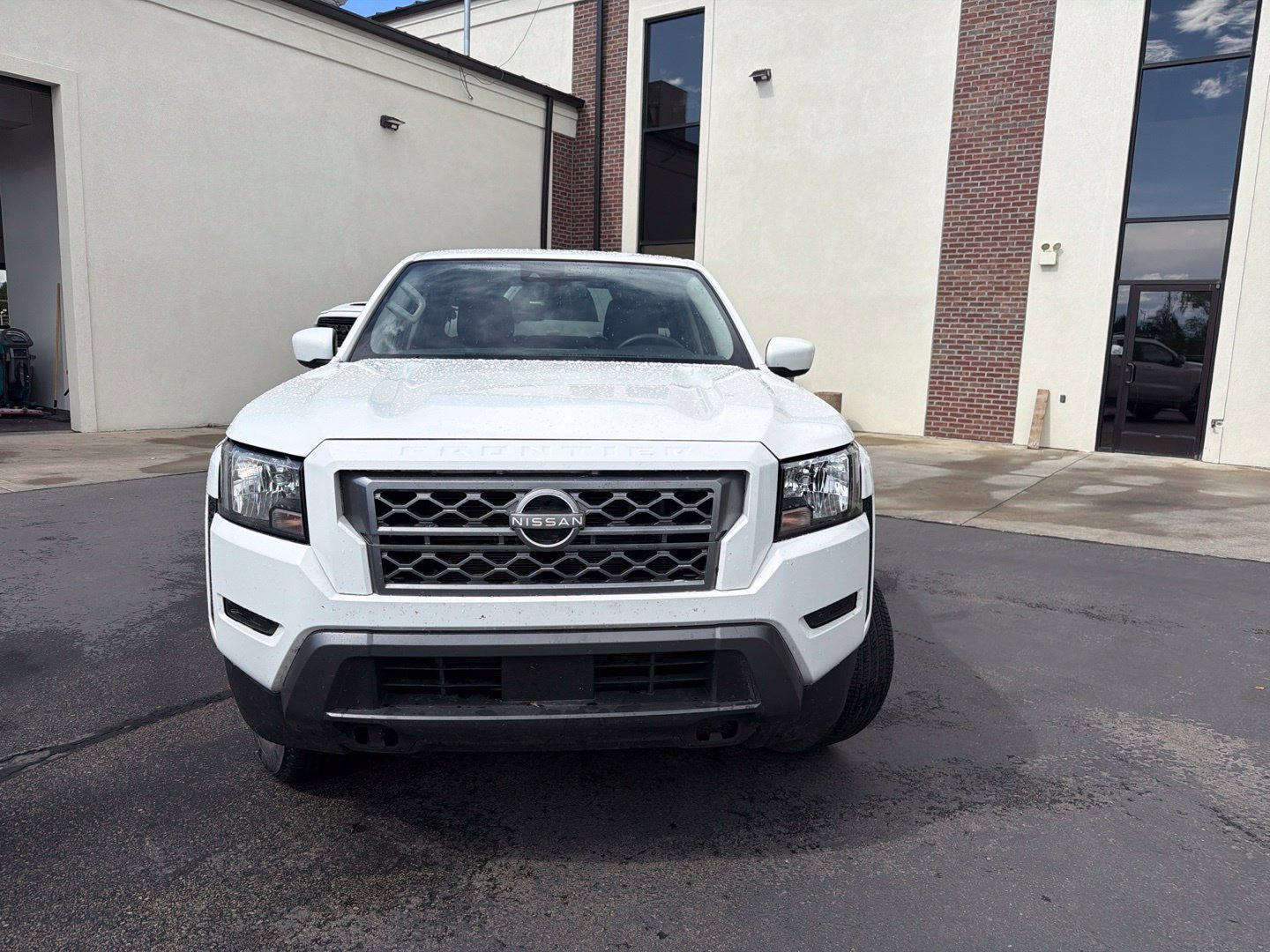 Used 2022 Nissan Frontier SV AWD/4WD image 3