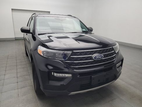 Used 2023 Ford Explorer XLT w/ Equipment Group 202A AWD/4WD image 13