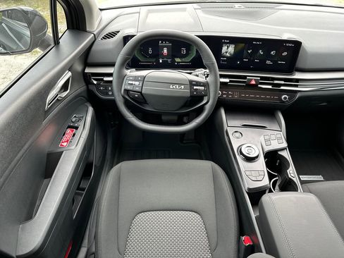 New 2026 Kia Sportage LX FWD image 23