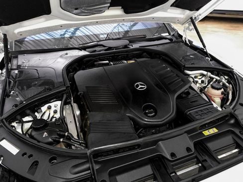 Used 2022 Mercedes-Benz S 500 4MATIC w/ AMG Line Package image 45