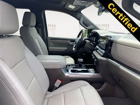 Certified 2025 Chevrolet Silverado 1500 LTZ image 15