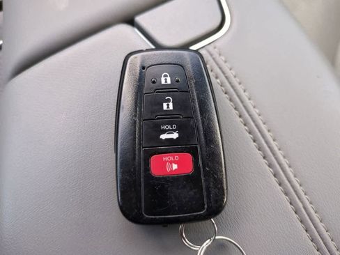Used 2020 Toyota Avalon Limited w/ Advanced Safety Package FWD image 29
