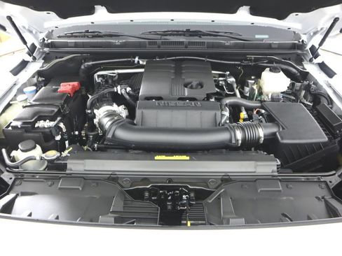 Certified 2024 Nissan Frontier SV w/ SV Convenience Package image 11