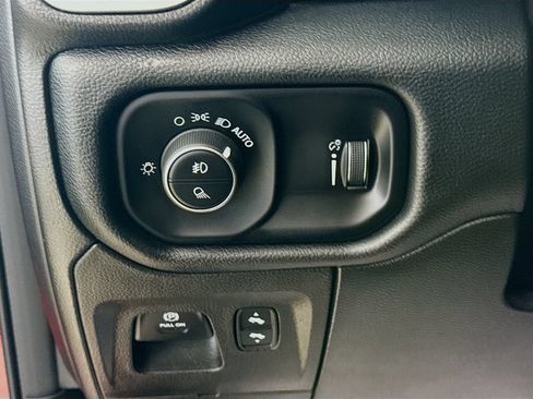 Used 2022 RAM 1500 Big Horn AWD/4WD image 10