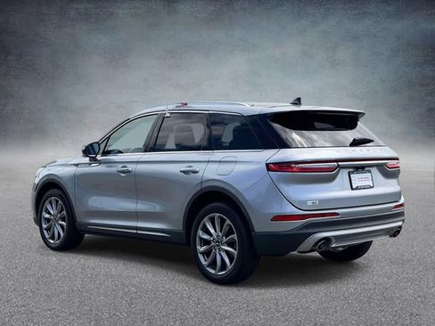 Used 2022 Lincoln Corsair AWD w/ Premium Package image 4