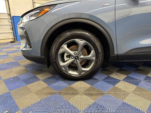 Certified 2025 Ford Escape ST-Line Select AWD/4WD image 28