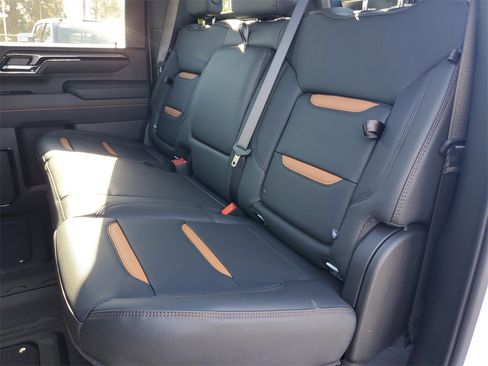 New 2026 GMC Sierra 2500 AT4 w/ AT4 Premium Plus Package image 9