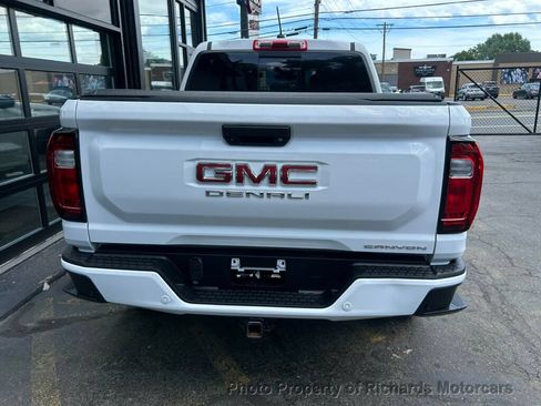 Used 2024 GMC Canyon Denali AWD/4WD image 3