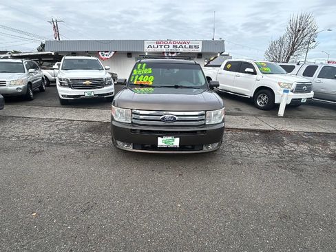 Used 2011 Ford Flex SEL w/ Rapid Spec Order Code image 3