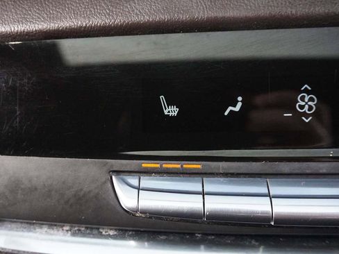 Used 2022 Cadillac Escalade Premium Luxury image 71