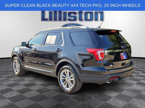 Used 2018 Ford Explorer XLT w/ Equipment Group 202A AWD/4WD image 6