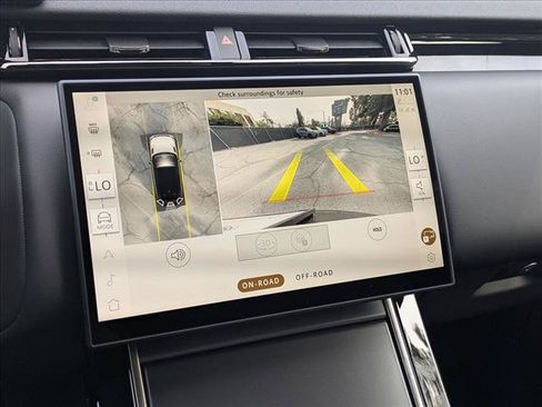 New 2025 Land Rover Range Rover Velar Dynamic HSE AWD/4WD image 13
