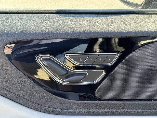 New 2027 Lincoln Aviator AWD image 22