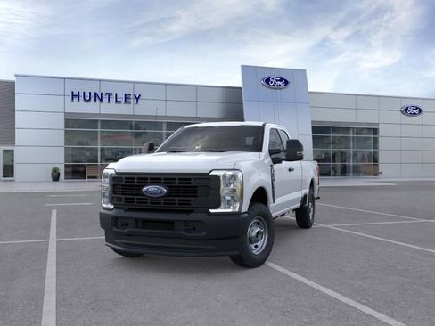New 2026 Ford F250 XL w/ XL Off-Road Package AWD/4WD image 2
