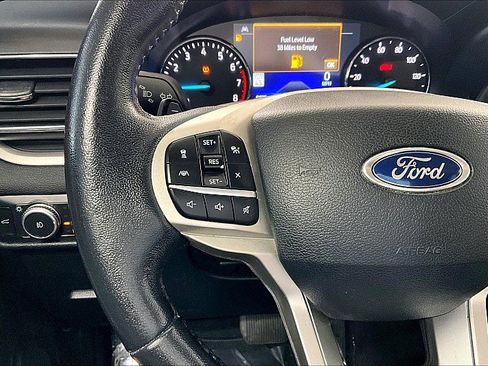 Used 2021 Ford Explorer XLT w/ Equipment Group 202A RWD image 17