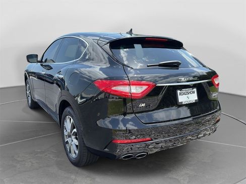 Used 2020 Maserati Levante AWD/4WD image 3