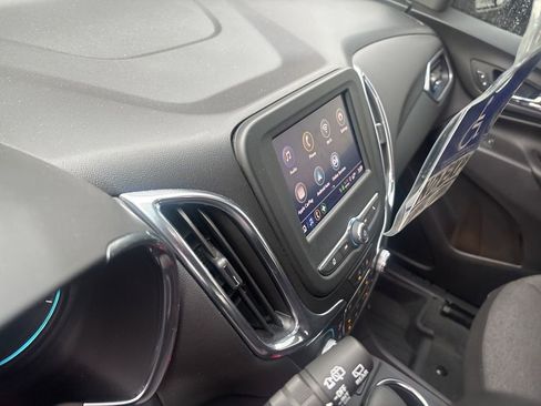 Used 2022 Chevrolet Equinox LT AWD/4WD image 12