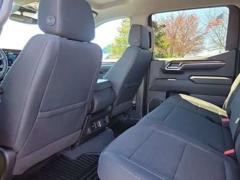 Used 2024 Chevrolet Silverado 1500 LT image 11