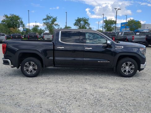 Used 2025 GMC Sierra 1500 SLT RWD image 11