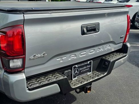 Used 2020 Toyota Tacoma SR AWD/4WD image 13