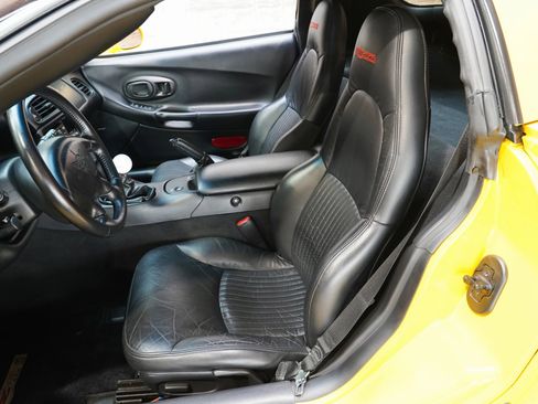 Used 2003 Chevrolet Corvette Z06 w/ Memory Package, 3 Drivers RWD image 39