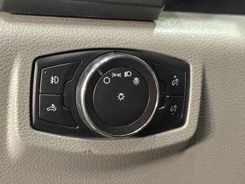 Used 2019 Ford F150 XLT w/ XTR Package image 35