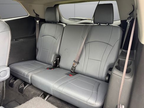 Used 2019 Buick Enclave Essence w/ Experience Buick Package AWD/4WD image 16