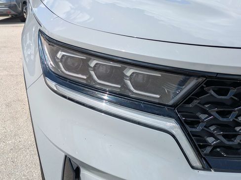 Certified 2022 Kia Sorento SX FWD image 10