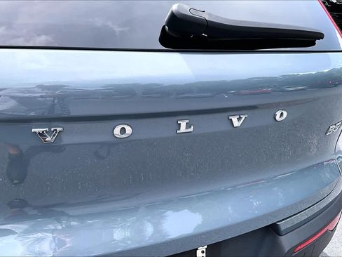 Used 2023 Volvo XC40 B5 Plus w/ Protection Package Premier AWD/4WD image 31