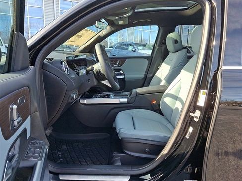 New 2026 Mercedes-Benz GLB 250 4MATIC image 12