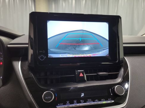 Used 2024 Toyota Corolla LE FWD image 19