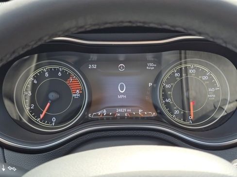 Used 2022 Jeep Cherokee Limited image 35