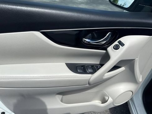 Used 2019 Nissan Rogue Sport SL w/ Premium Package AWD/4WD image 9